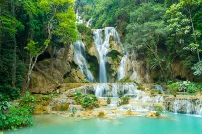 Laos kuang si waterval blauw groen water