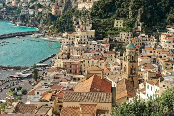 Amalfi Italie Stad Gebouwen Water Geel