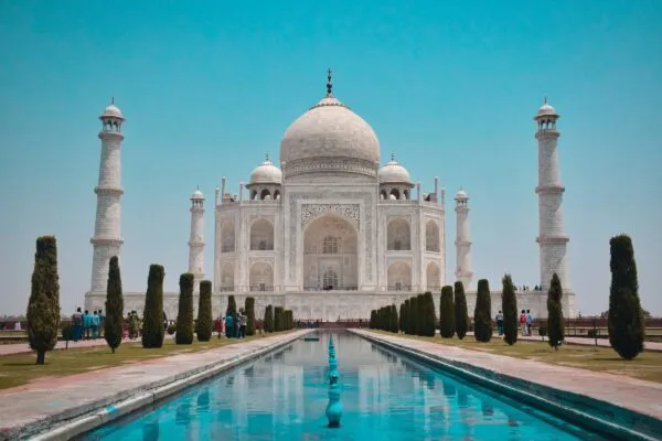 India taj mahal wit gebouw blauw water