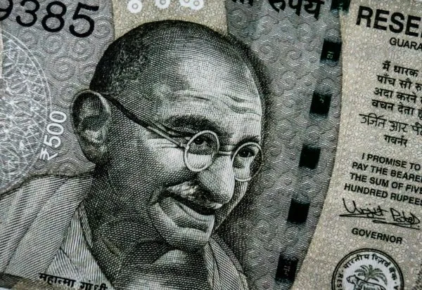 Biljet Indiase roepie met Ghandi