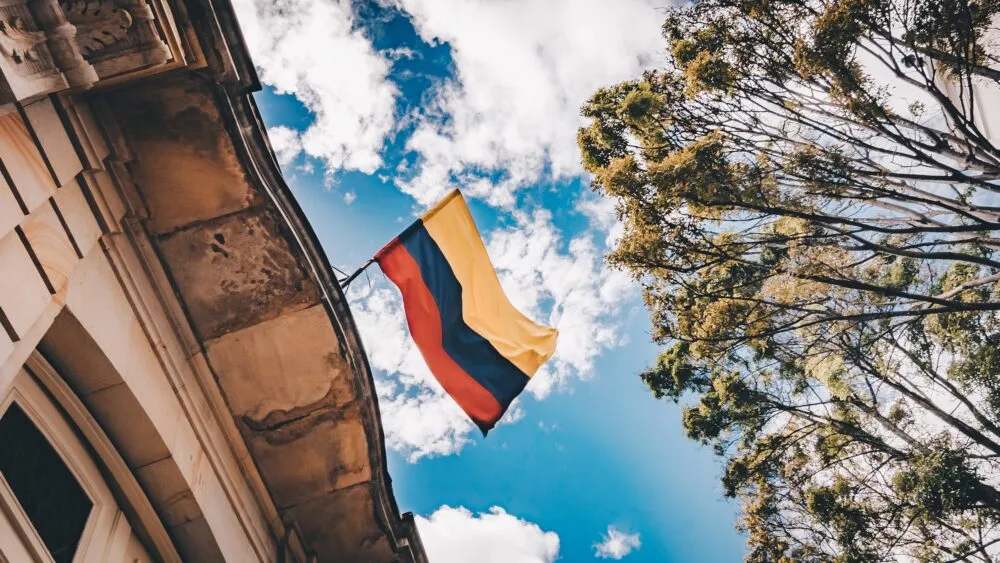 Colombia vlag aan de muur