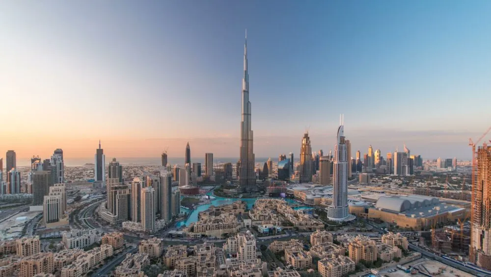 Skyline van Dubai met Burj Khalifa.