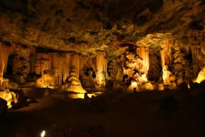 Grotkamer in Cango Caves in Oudtshoorn, Zuid-Afrika.