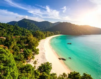 Stranden van Koh Jum, Thailand.