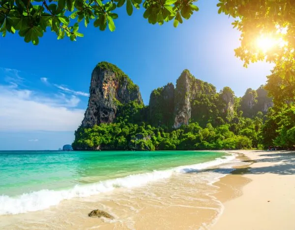 Bergen en stranden op Koh Yao Noi, Thailand.