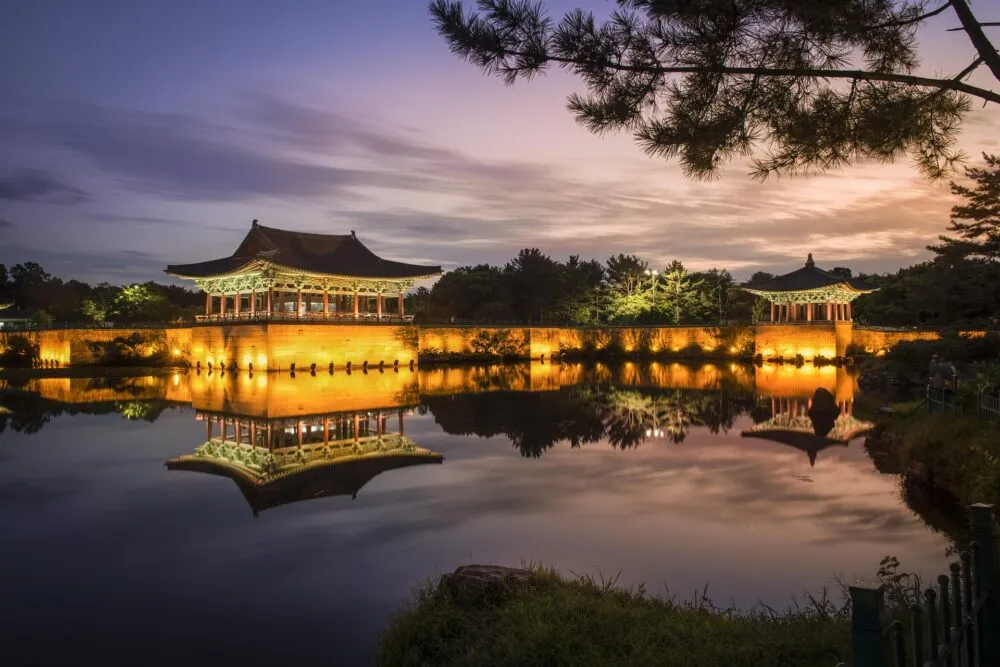 Tempel bij het water in Zuid-Korea.