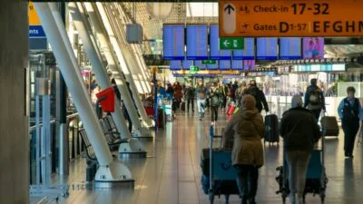 Schiphol Hal Koffers Mensen