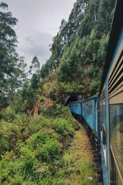 Sri Lanka Blauwe Trein Rijdend