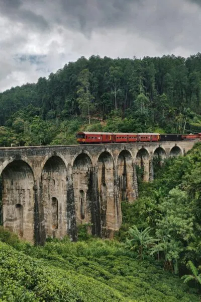 Sri Lanka Trein Rood Brug Horizontaal