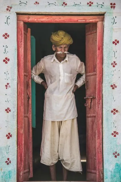 India Cultuur Indiase Man Bij Deur